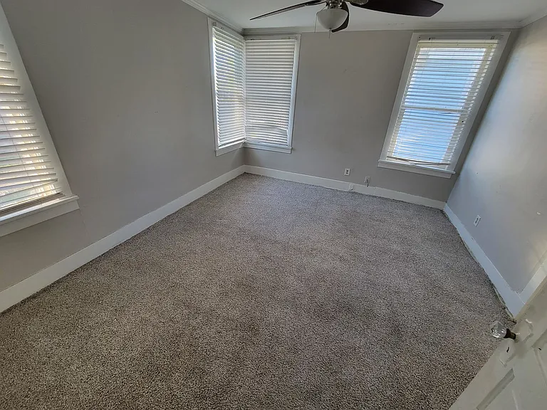 1019 Sheridan Ave #C — Photo 6