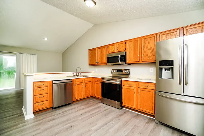 1540 Tall Meadows Dr — Photo 5