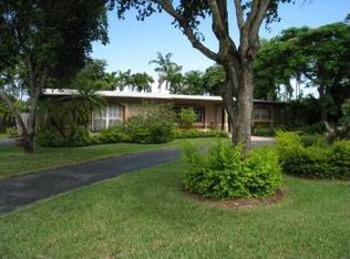 10645 SW 73rd Ct, Pinecrest, FL 33156