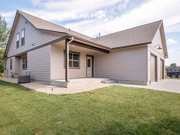 2nd image of 11465 Newt Ln