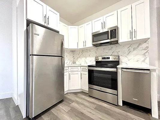 Rented by Pear NYC LLC | media 42