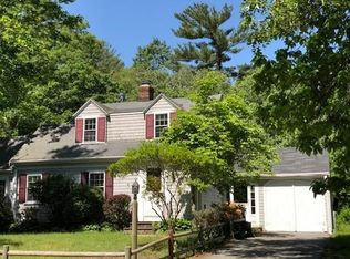 22 Acorn St, Marshfield, MA 02050