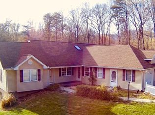 4949 Dan Robin Rd, Salem, VA 24153