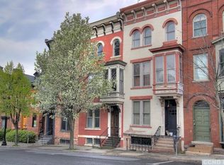 422 1/2 Warren St, Hudson, NY 12534