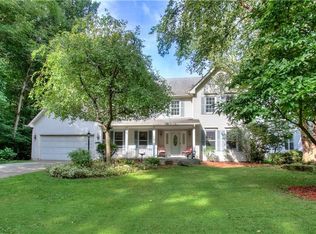 5530 Bradley Rd, North Olmsted, OH 44070