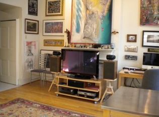 2123 Spruce St APT 2A, Philadelphia, PA 19103