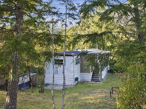 3rd image of 5206 Summit Rd