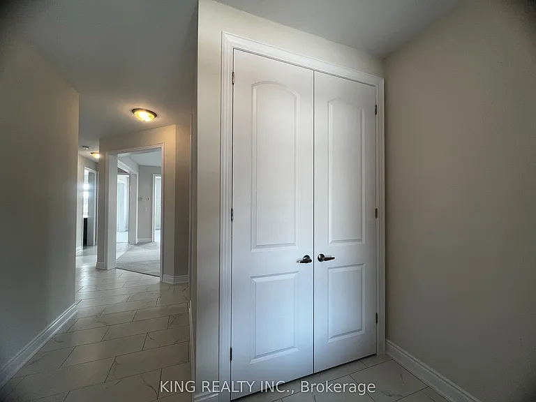 3008 Sierra Dr — Photo 2