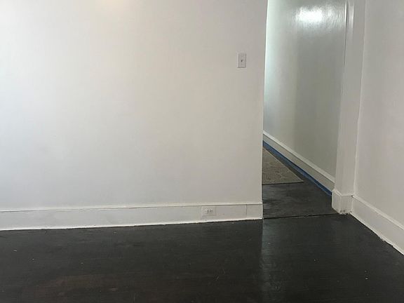 2nd image of 5137 Spruce St Floor 2