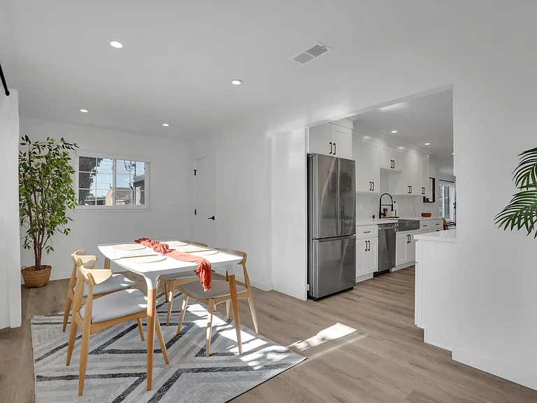 Leonard Dr — Photo 14