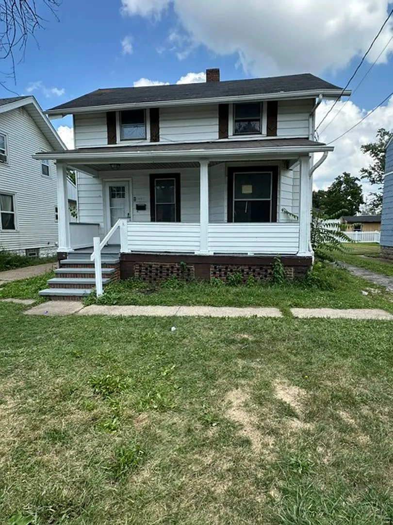Single Family - 3 Bedroom — Photo 1