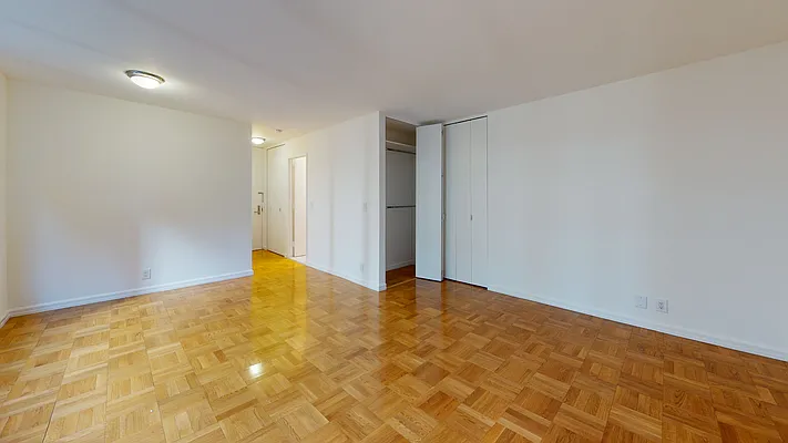 Rented by Jack Resnick & Sons | media 41