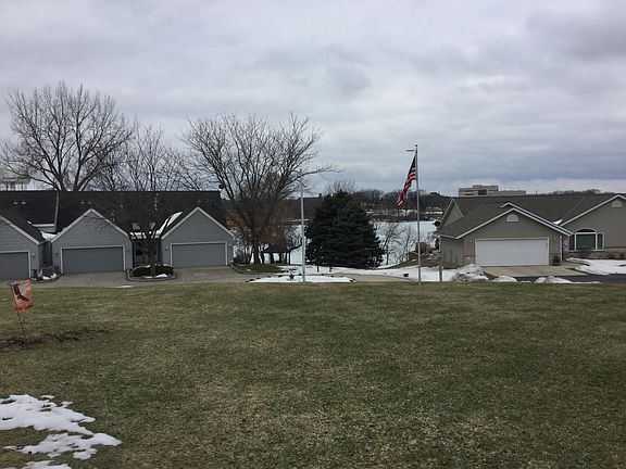 3rd image of 519 Raymond Ave