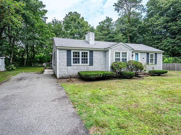 3rd image of 16 Lakeside Drive