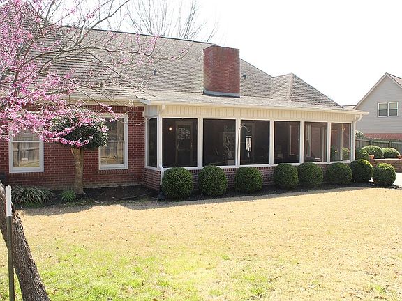 3rd image of 175 Windale Dr W