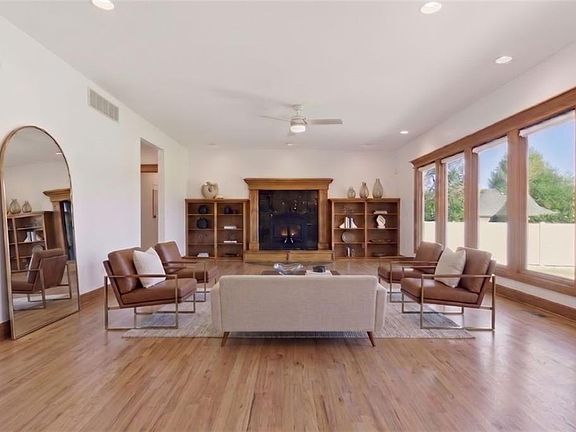 5th image of 4213 NE Kennesaw Rdg
