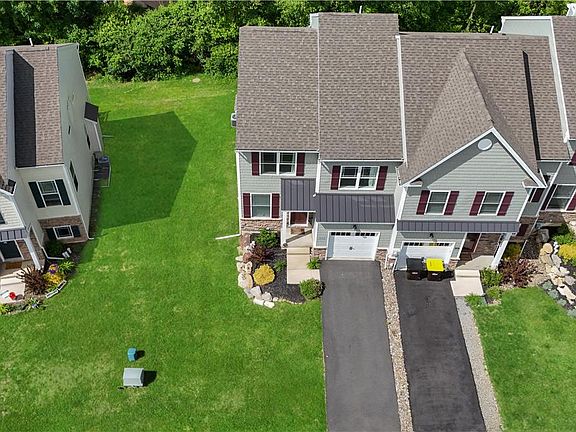 3rd image of 4462 Benjamin Ct
