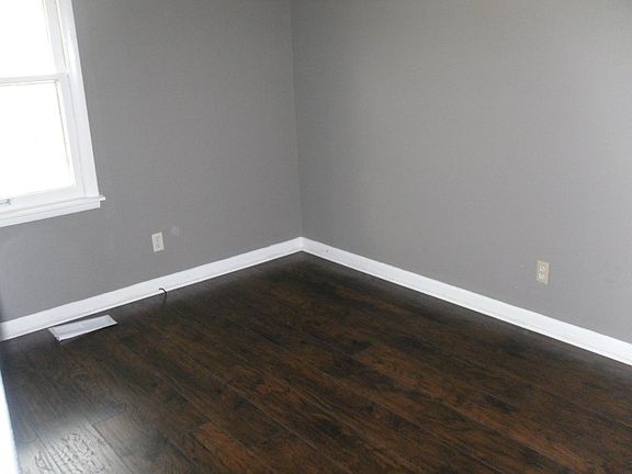 4th image of 657 Evergreen Park Dr
