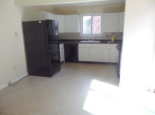 9 Pinelock Dr, Gales Ferry, CT 06335