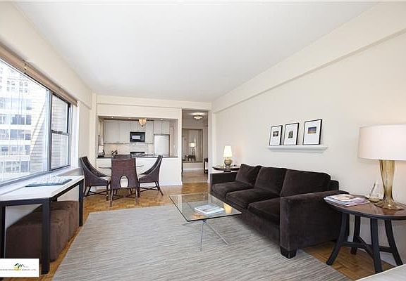 3rd image of 80 Park Ave Ph B