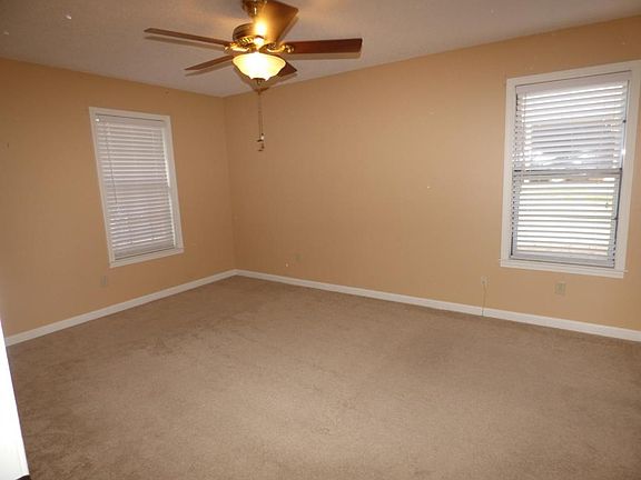 3rd image of 1082 Tararidge Dr