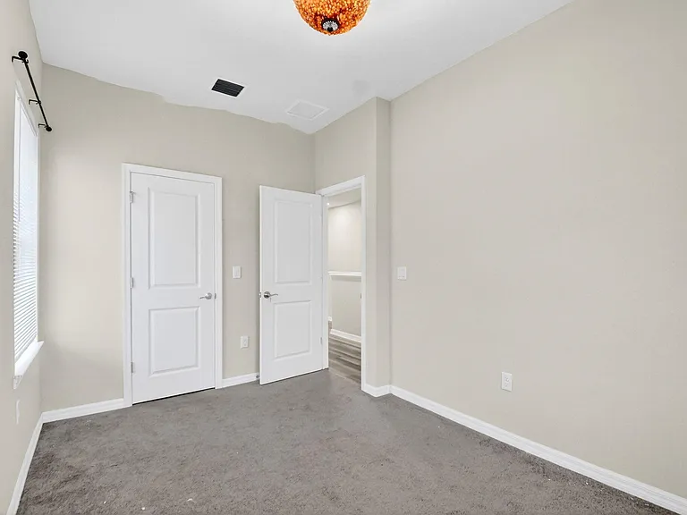 2833 Troubadour St #2833 — Photo 35