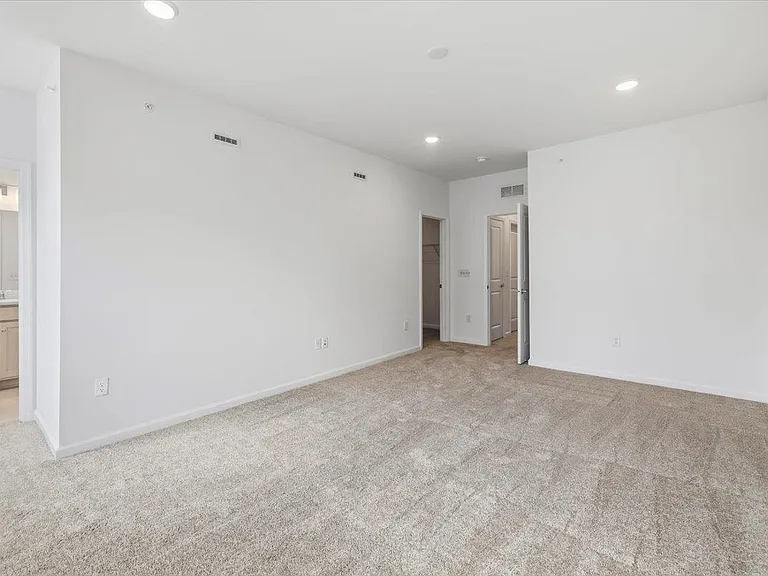 200 Balsam St #208 — Photo 20
