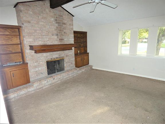 4th image of 4106 Acushnet Dr N