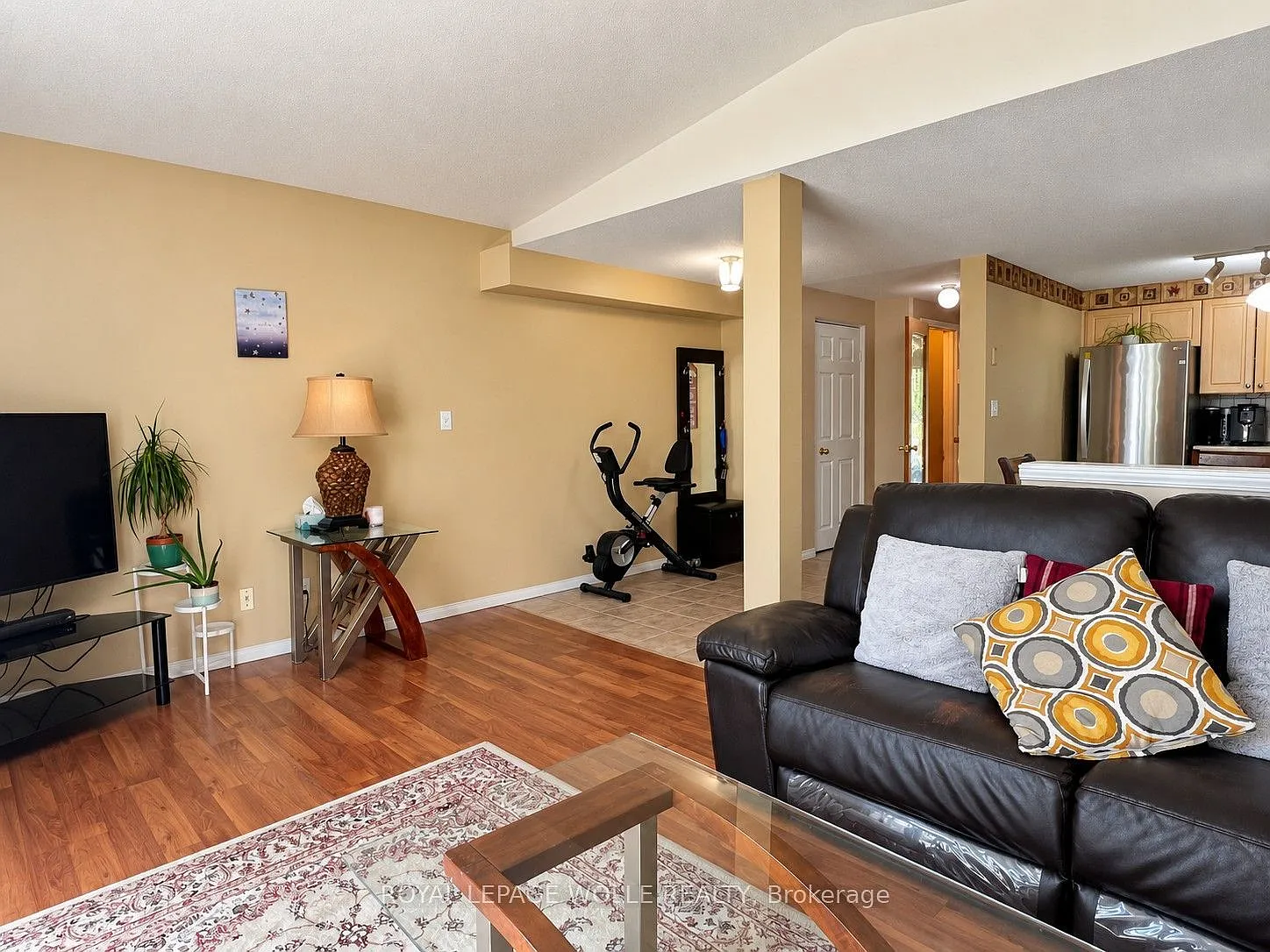 3 bed, $2,450 — Photo 1