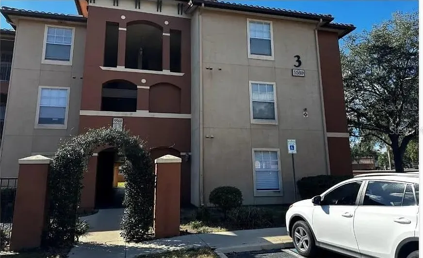 2 bed, 2.0 bath, 1159 sqft, $1,600 — Photo 2