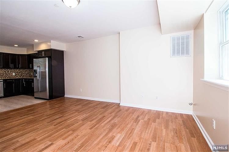 136 Malvern St Newark, NJ Zillow