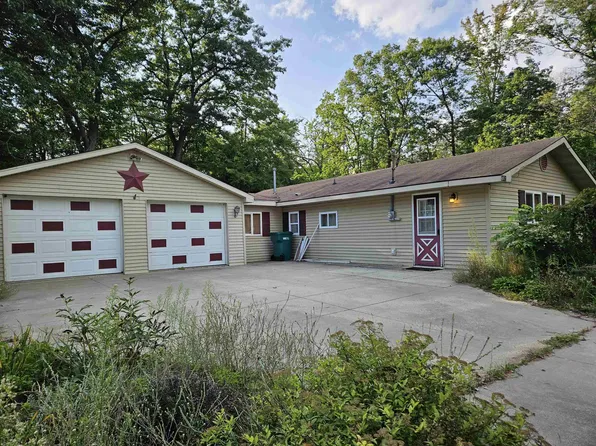 4971 Westwood Dr, Harrison, MI 48625