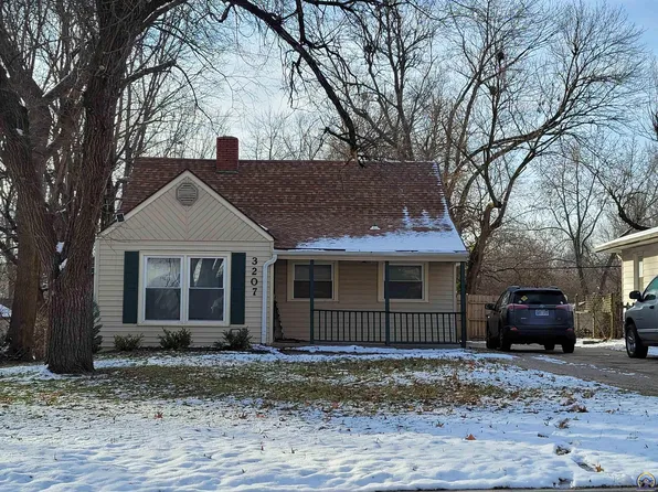 3207 SW Munson Ave, Topeka, KS 66604
