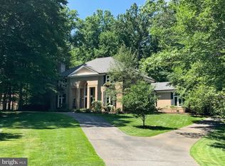 11532 Lake Potomac Dr, Potomac, MD 20854