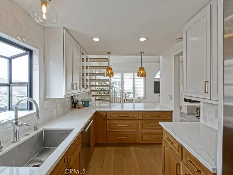 320 Marine Ave — Photo 22