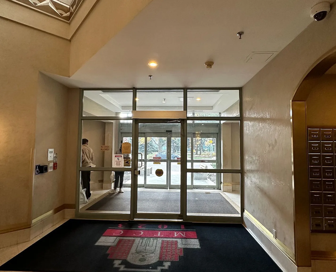 2 bed, $2,250 — Photo 2