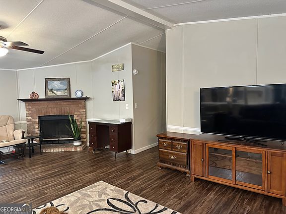 5th image of 216 Skye View Dr