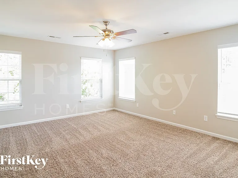 335 Seneca River Dr — Photo 9