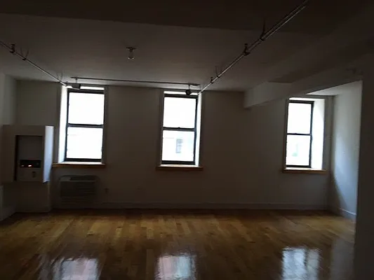 Rented by Pearl Realty Management LLC | media 16