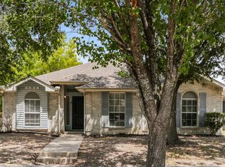 2628 Hidden Springs Dr, Mesquite, TX 75181