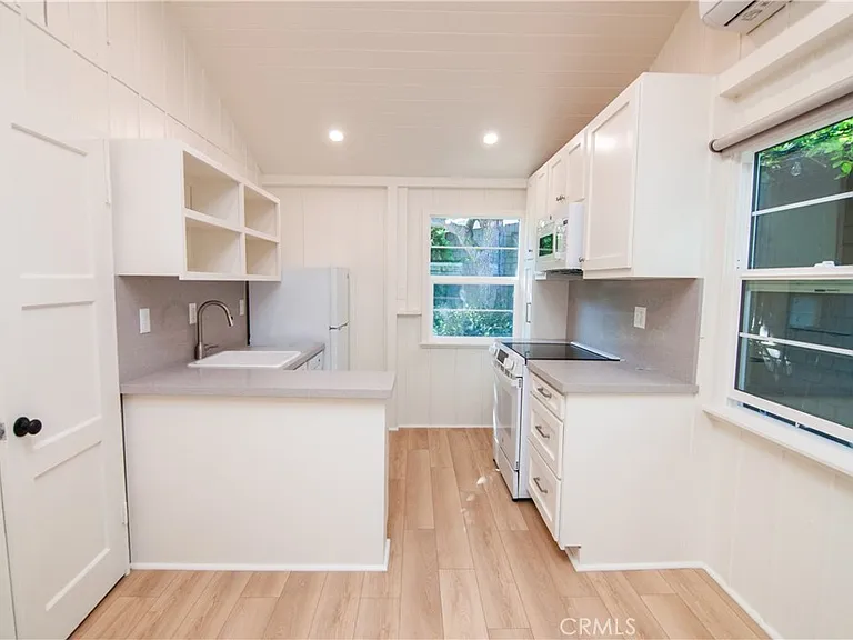 1145 N Coast Hwy #C — Photo 9
