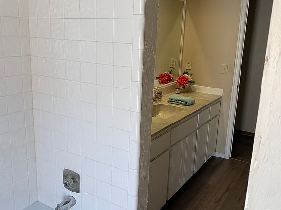 2nd image of 6020 Vixen Way