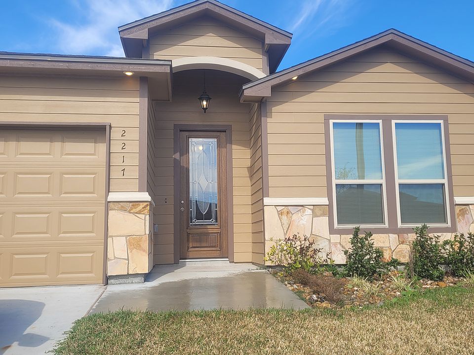 1st image of 2217 Onyx Dr