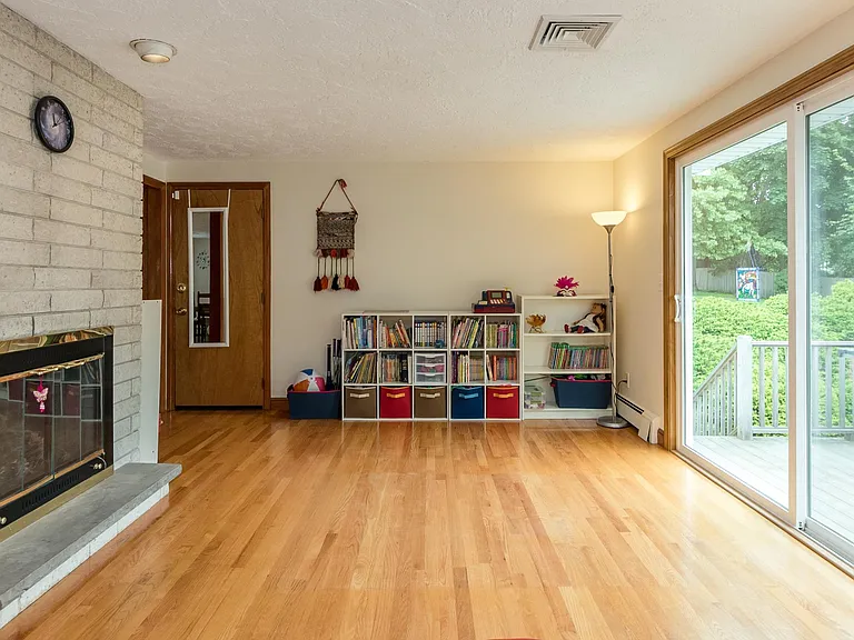 1 Radcliffe Rd — Photo 15