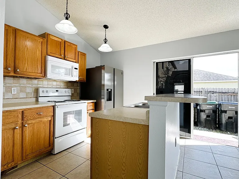 508 Pointe Allyson Way — Photo 7