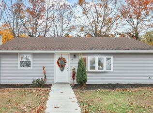 49 Mohegan Ave, Springfield, MA 01151