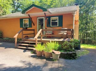 3116 Woodland Ct, Bushkill, PA 18324