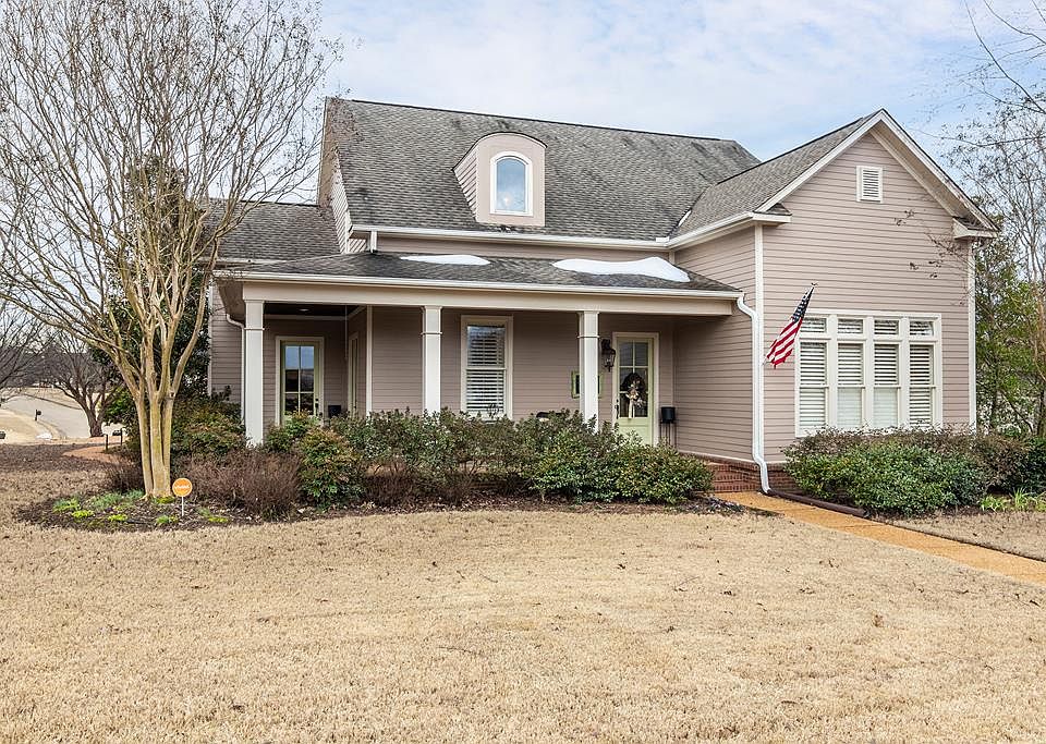 1st image of 415 Northpointe Lake Dr