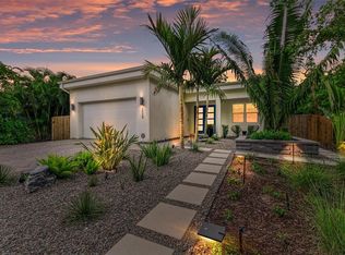 2524 Arlington St, Sarasota, FL 34239