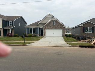 5010 Hunters Village Dr, Lebanon, TN 37087